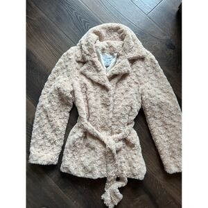 Sisters Faux Fur Belted Coat‎ Jacket Size M Beige Soft Warm Cozy Chic